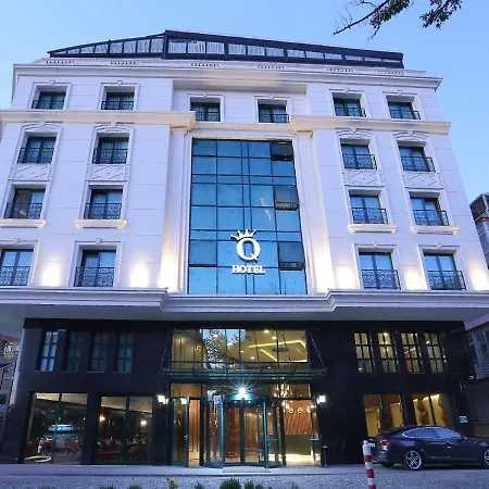 Q Hotel 4*