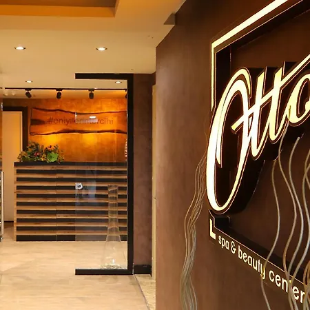 Q 酒店 4*