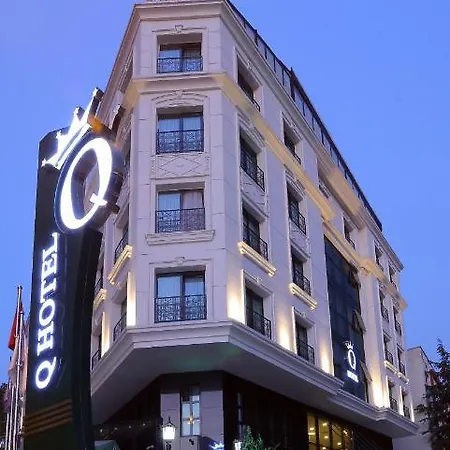 Hotel Q